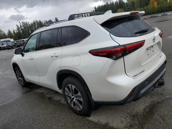 5TDHZRBHXMS127986 2021 TOYOTA HIGHLANDER - Image 2