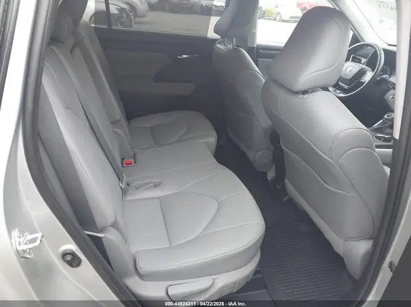 5TDHZRBHXMS527577 2021 TOYOTA HIGHLANDER - Image 8