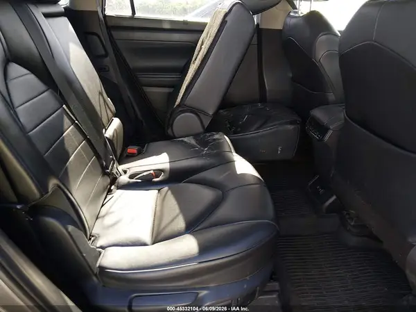 5TDHZRBHXMS528700 2021 TOYOTA HIGHLANDER - Image 8
