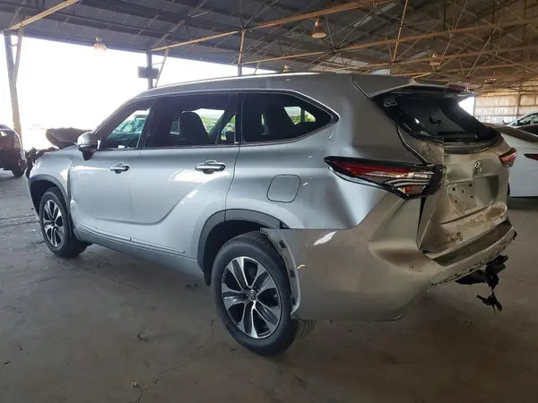 5TDHZRBHXMS553385 2021 TOYOTA HIGHLANDER - Image 2