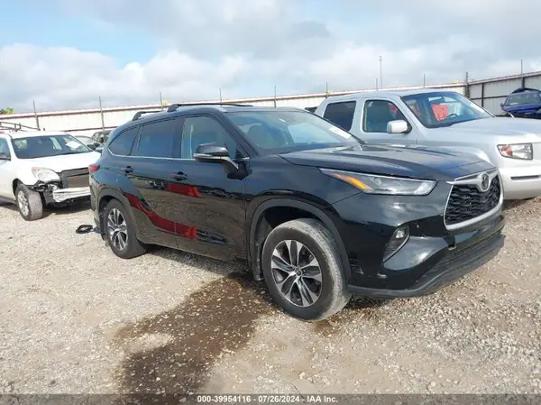 5TDHZRBHXNS218922 2022 TOYOTA HIGHLANDER - Image 1