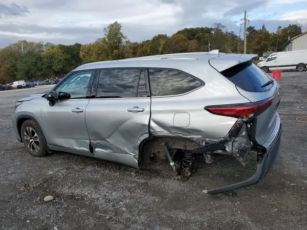 5TDHZRBHXNS230553 2022 TOYOTA HIGHLANDER - Image 2
