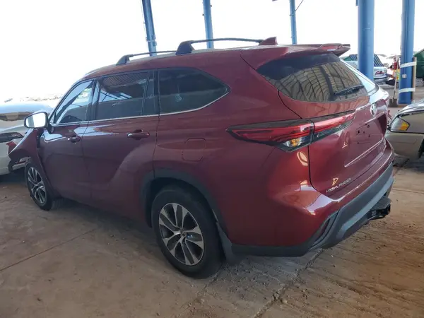5TDHZRBHXNS597596 2022 TOYOTA HIGHLANDER - Image 2