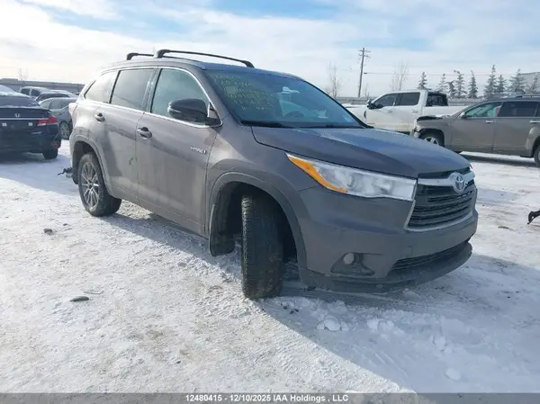 5TDJCRFH8GS016760 2016 TOYOTA HIGHLANDER - Image 1