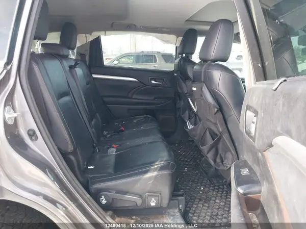 5TDJCRFH8GS016760 2016 TOYOTA HIGHLANDER - Image 8