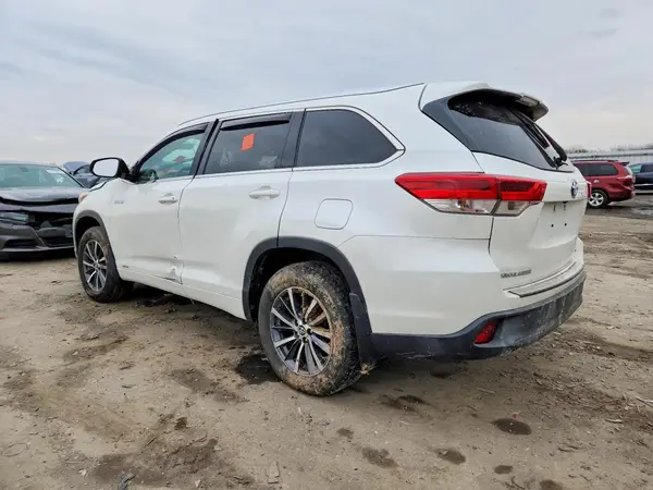 5TDJGRFH0HS028326 2017 TOYOTA HIGHLANDER - Image 2