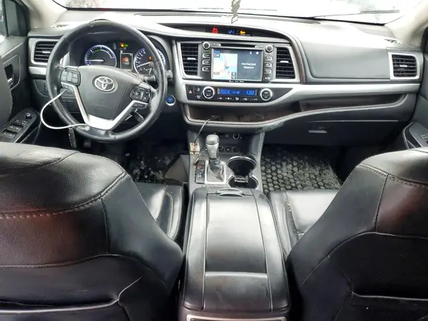 5TDJGRFH0HS029542 2017 TOYOTA HIGHLANDER - Image 8