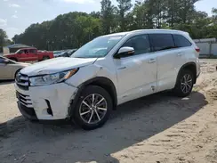 5TDJGRFH0HS033641 2017 TOYOTA HIGHLANDER