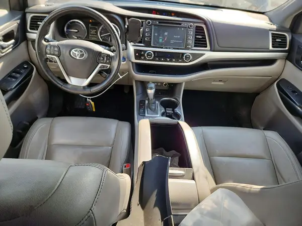 5TDJGRFH0JS047920 2018 TOYOTA HIGHLANDER - Image 8
