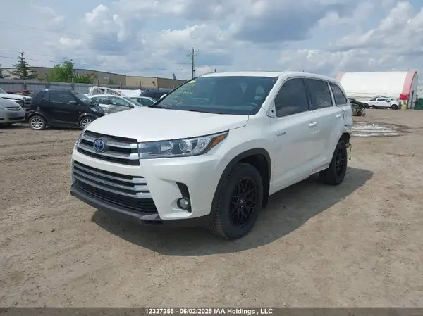 5TDJGRFH0JS051417 2018 TOYOTA HIGHLANDER - Image 2