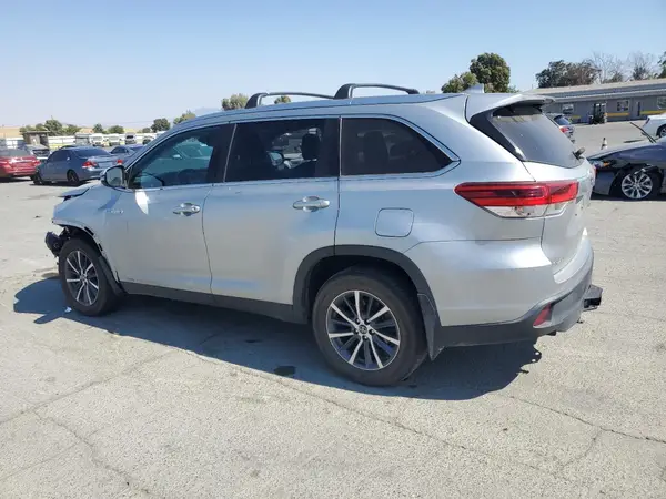 5TDJGRFH0KS058921 2019 TOYOTA HIGHLANDER - Image 2