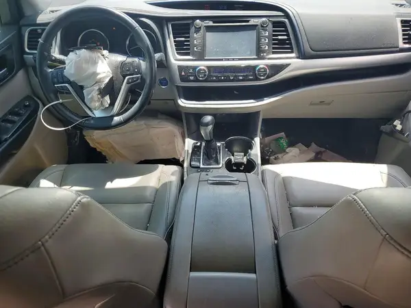 5TDJGRFH0KS065271 2019 TOYOTA HIGHLANDER - Image 8