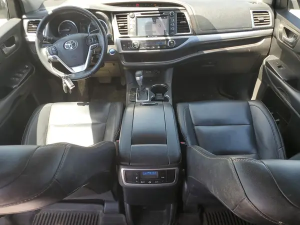 5TDJGRFH0KS066856 2019 TOYOTA HIGHLANDER - Image 8