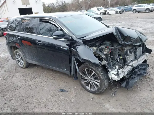 5TDJGRFH0KS074598 2019 TOYOTA HIGHLANDER - Image 1