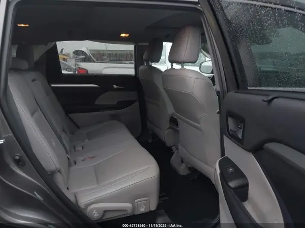 5TDJGRFH0KS078344 2019 TOYOTA HIGHLANDER - Image 8