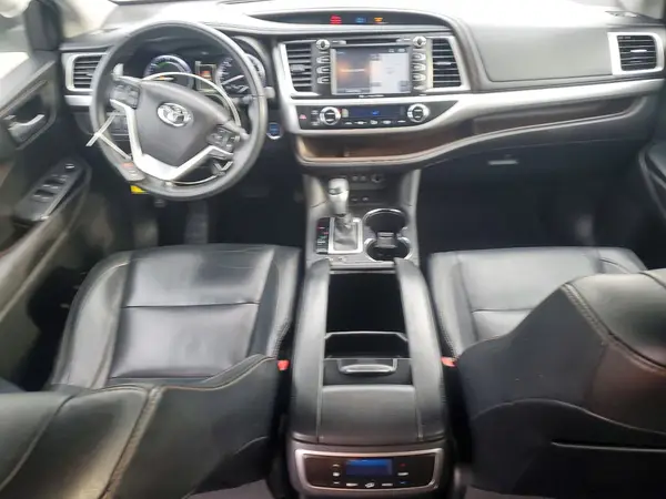 5TDJGRFH1HS026441 2017 TOYOTA HIGHLANDER - Image 8