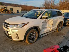 5TDJGRFH1HS032532 2017 TOYOTA HIGHLANDER