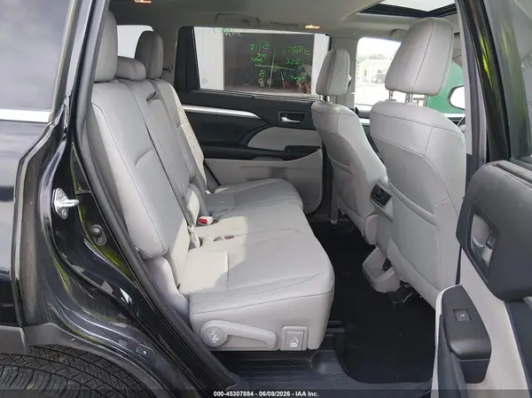5TDJGRFH1JS037039 2018 TOYOTA HIGHLANDER - Image 8