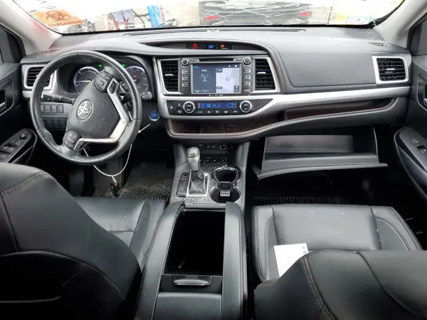 5TDJGRFH1JS044959 2018 TOYOTA HIGHLANDER - Image 8