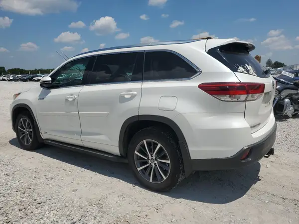 5TDJGRFH1JS046727 2018 TOYOTA HIGHLANDER - Image 2