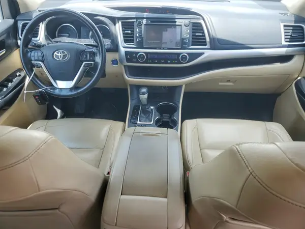 5TDJGRFH1JS046727 2018 TOYOTA HIGHLANDER - Image 8