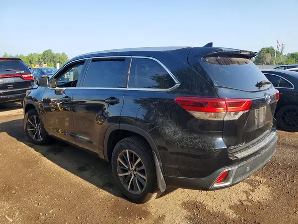 5TDJGRFH1JS050597 2018 TOYOTA HIGHLANDER - Image 2