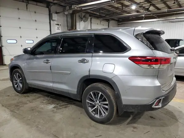 5TDJGRFH1KS059012 2019 TOYOTA HIGHLANDER - Image 2