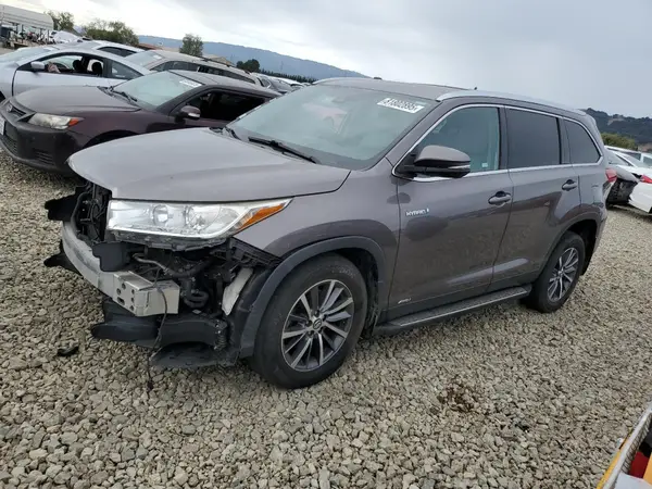 5TDJGRFH1KS060743 2019 TOYOTA HIGHLANDER - Image 1