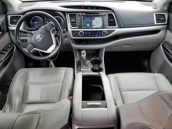 5TDJGRFH1KS060743 2019 TOYOTA HIGHLANDER - Image 8