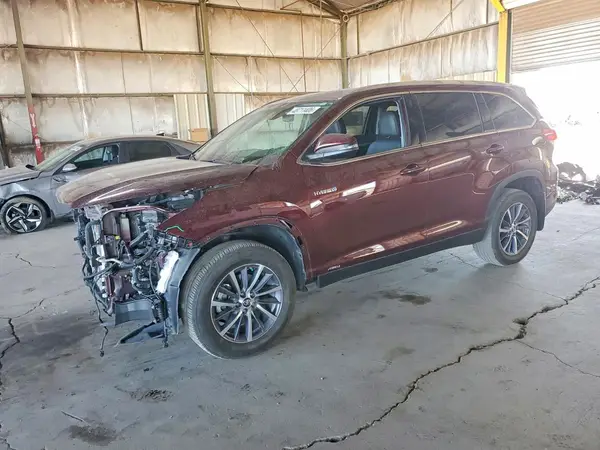 5TDJGRFH1KS069071 2019 TOYOTA HIGHLANDER - Image 1