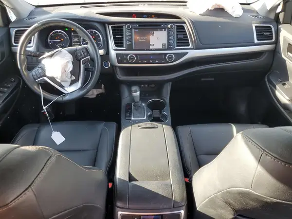 5TDJGRFH1KS069801 2019 TOYOTA HIGHLANDER - Image 8