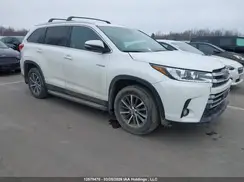 5TDJGRFH1KS072651 2019 TOYOTA HIGHLANDER