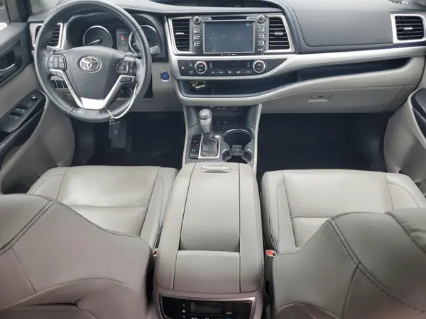 5TDJGRFH1KS078353 2019 TOYOTA HIGHLANDER - Image 8