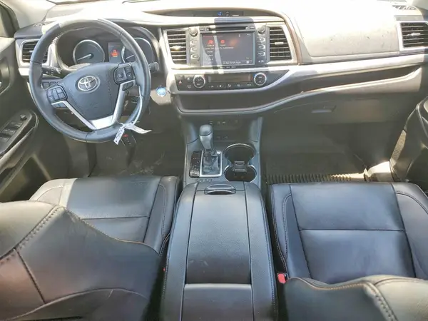 5TDJGRFH1KS078563 2019 TOYOTA HIGHLANDER - Image 8
