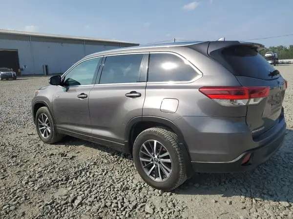 5TDJGRFH2HS034337 2017 TOYOTA HIGHLANDER - Image 2