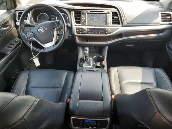 5TDJGRFH2JS047336 2018 TOYOTA HIGHLANDER - Image 8