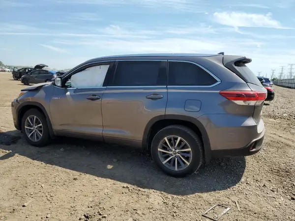 5TDJGRFH2JS051502 2018 TOYOTA HIGHLANDER - Image 2