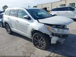 5TDJGRFH2JS051886 2018 TOYOTA HIGHLANDER