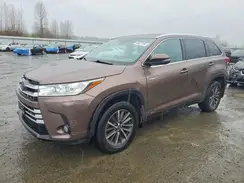5TDJGRFH2KS063988 2019 TOYOTA HIGHLANDER
