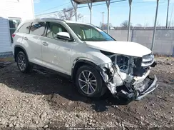 5TDJGRFH2KS073386 2019 TOYOTA HIGHLANDER