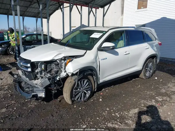5TDJGRFH2KS073386 2019 TOYOTA HIGHLANDER - Image 2