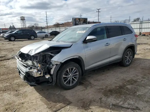 5TDJGRFH2KS075655 2019 TOYOTA HIGHLANDER - Image 1