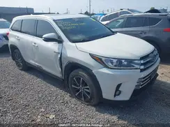 5TDJGRFH2KS076899 2019 TOYOTA HIGHLANDER
