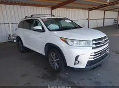 5TDJGRFH2KS077843 2019 TOYOTA HIGHLANDER