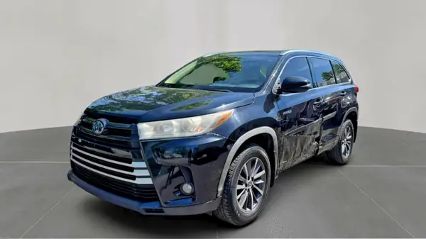 5TDJGRFH3HS023332 2017 TOYOTA HIGHLANDER - Image 2