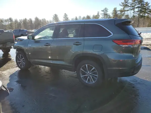 5TDJGRFH3HS026991 2017 TOYOTA HIGHLANDER - Image 2
