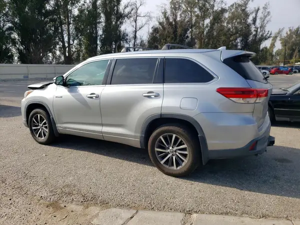 5TDJGRFH3HS029387 2017 TOYOTA HIGHLANDER - Image 2