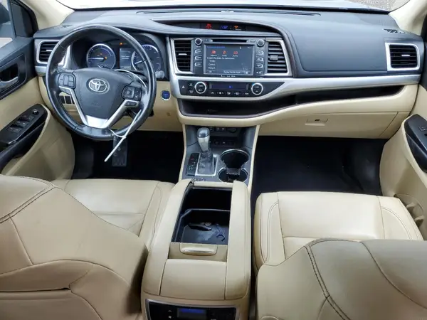 5TDJGRFH3JS045417 2018 TOYOTA HIGHLANDER - Image 8