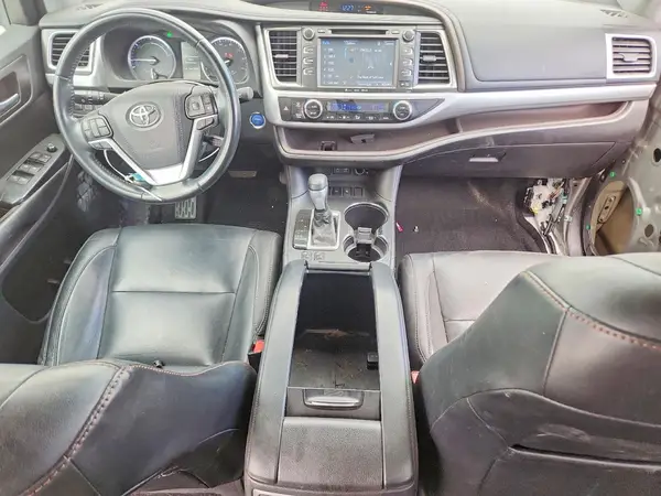 5TDJGRFH3JS048477 2018 TOYOTA HIGHLANDER - Image 8