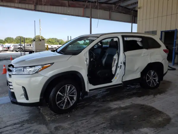5TDJGRFH3KS056483 2019 TOYOTA HIGHLANDER - Image 1